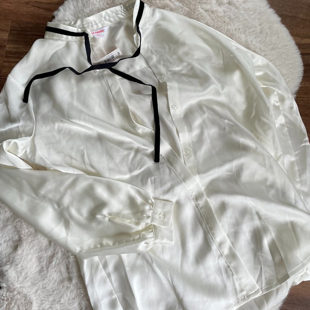 Joe Fresh White Silky Button Down with Black Tie NWT